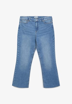 Jeans in denim azzurro chiaro con un design a gamba svasata, caratterizzati dallo stile a cinque tasche, chiusura con bottone e leggera scoloritura per un effetto usato.