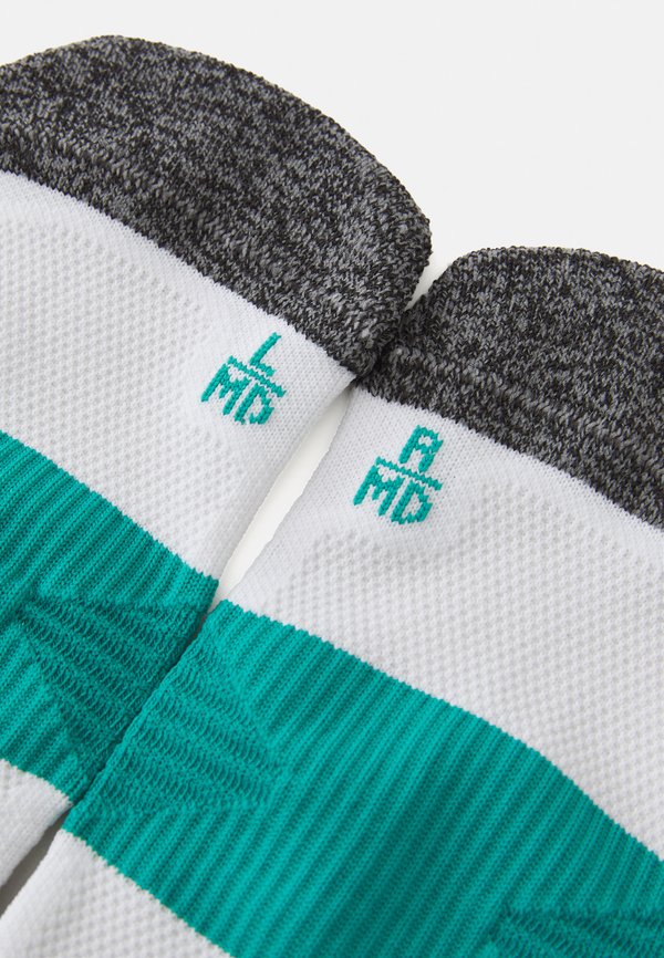 RUNXBOOST SOCK UNISEX - Sports socks2