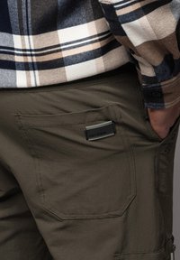 Ombre OM PAJO - Kapsáče - olive green