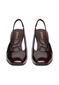 Bordowe lakierowane buty na obcasie z kwadratowym noskiem i wyściełanym wkładem. Złote logo 'JENNY' wytłoczone na wkładce.