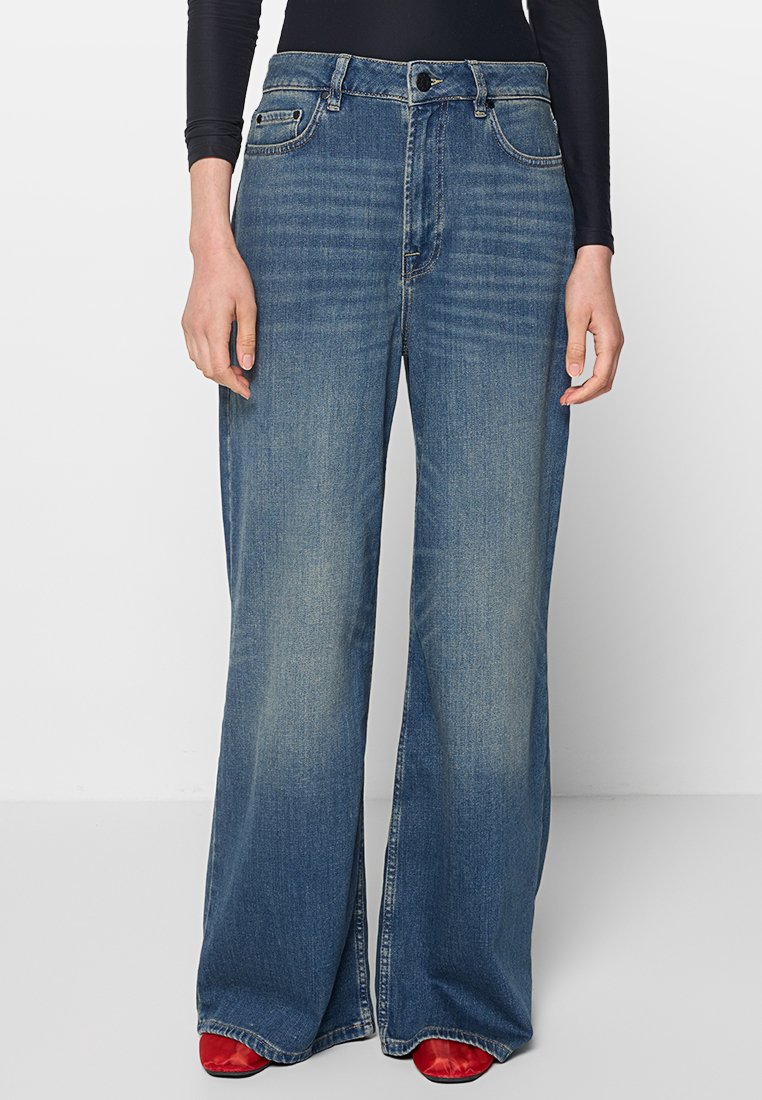 Tomorrow Flared Jeans donkerblauw