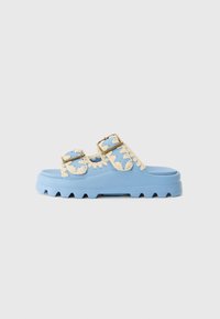 Unselected, light blue