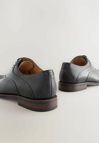 Next REGULAR FIT-OXFORD czarny