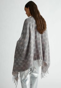 LIU JO PONCHO WITH JACQUARD LOGO - Mantella - grey