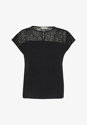 Czarny top z krótkim rękawem, ozdobiony koronką na ramionach, z okrągłym dekoltem i luźnym krojem. Gładka tekstura z delikatnym połyskiem.