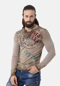 Cipo & Baxx LANGARM - Langarmshirt - brown