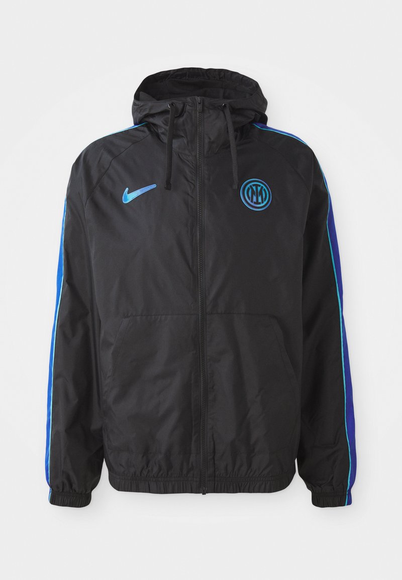 Μαύρο μπουφάν με κουκούλα και πλήρες φερμουάρ, με μπλε λογότυπο Nike και στρογγυλή μπλε εμβληματική, μπλε και τιρκουάζ ρίγες στα μανίκια, ελαστικές μανσέτες και μπροστινές τσέπες.