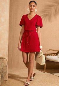 Love & Roses REGULAR FIT - SCALLOP V-NECK  - Džersejové šaty - red