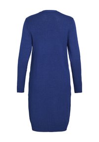 Cárdigan de manga larga, hasta la rodilla, en un color azul sólido, hecho de un suave tejido de punto con puños y dobladillo acanalados. Textura suave.