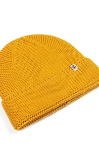 Knit yellow beanie with textured pattern, featuring a folded cuff and a small brand label. Soft fabric with a snug fit.