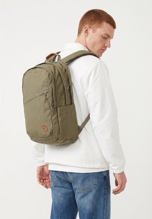 Fjällräven, RÄVEN 28 UNISEX - Σακίδιο κάμπινγκ - green
