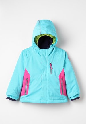Dziecięca jasnoniebieska zimowa kurtka z kapturem, zielonym podszyciem i różowymi kieszeniami na zamek na białym tle.