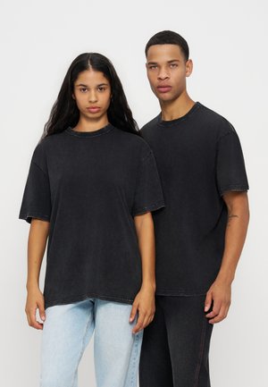 YOURTURN by Zalando, OVERSIZED FIT - Basic T-shirt - mottled black