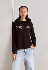 Marc O'Polo LONG SLEEVE HOODED LOGO PRINT - Camisola - black