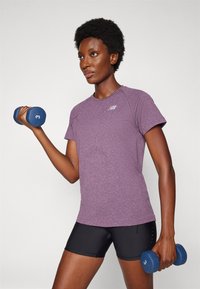 New Balance SLIM  - Športne majice - plum brown heather