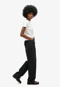 Superdry & Co VINTAGE WIDE  - Vaqueros a campana - wolcott black stone