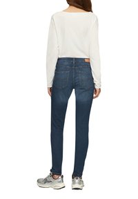 QS SADIE - Jeans Slim Fit - blau