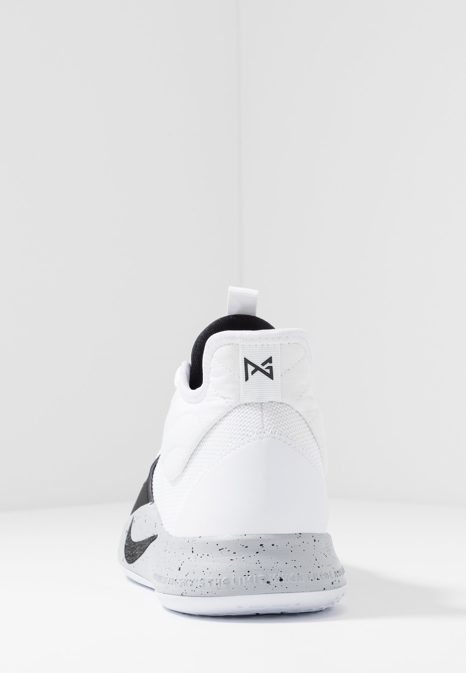 nike performance pg3