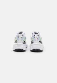 Puma VELOPHASIS ALWAYS ON - Sportcipő - white/fresh mint