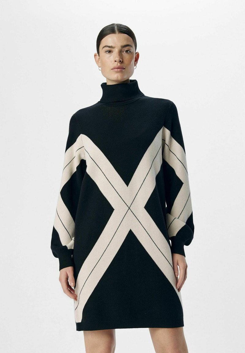 Object OBJRAY ROLL NECK - Abito in maglia - black