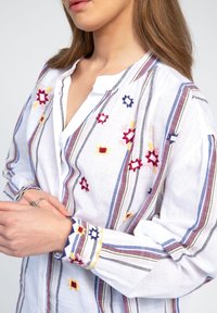 AN'GE Blouse - ecru