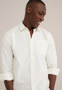 WE Fashion The baby cord - Marškiniai - white