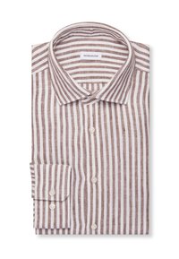 Chemise à manches longues pliée avec des rayures verticales marron et blanches, poignets boutonnés et col pointu.