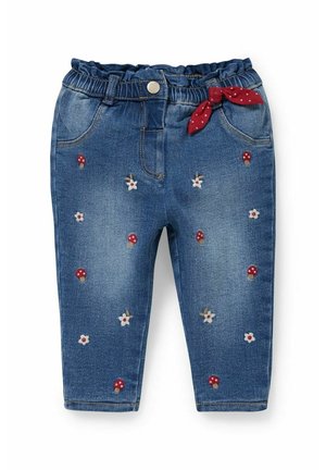 Blå babydrengebukser med elastisk talje, foran knap, rød polkaprik sløjfe, dekoreret med broderede røde svampe og hvide blomster.