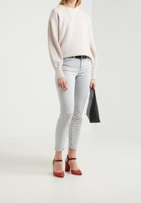 DRYKORN Vaqueros slim fit - grey denim