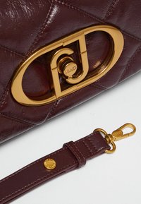 LIU JO Ručna torba - brown