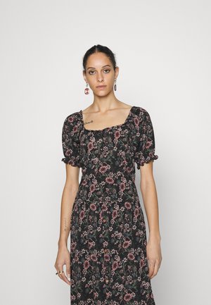 Vestido preto florido com mangas bufantes, decote quadrado e padrões florais rosas. Apresenta um corpete justo e botões ao longo da saia.
