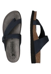 Sandales bleu marine avec des sangles croisées, semelle en liège, semelle extérieure en caoutchouc texturé et une boucle pour ajustement. Doublure intérieure douce semblable à du daim.