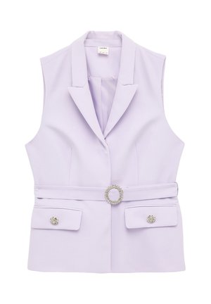Ärmelloser lavendelfarbener Blazer mit angesetztem Revers, zwei Pattentaschen mit dekorativen Knöpfen und einem passenden Gürtel mit rundem, mit Schmucksteinen besetztem Schnallenverschluss.