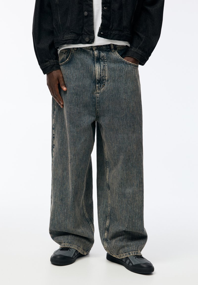 PULL&BEAR SUPPER BAGGY - Široke kavbojke - blue