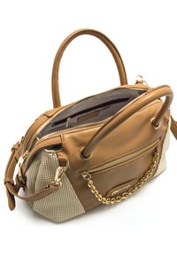 Borsa color cuoio e beige con corpo texturizzato, dettagli in oro, doppi manici e chiusura con cerniera. Interno con fodera a righe e tasche.