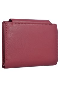 Röd läderplånbok med en slät yta, rektangulär form och sömlös sömnad. Har en säker vikning som stänger.