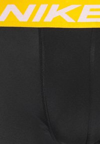 Nike Underwear ESSENTIAL TRUNK 3 PACK - Cuecas boxer - black/uni gold/rush pink/purple