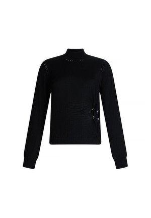 Pull en maille noir à manches longues et col roulé, avec une texture de tissu, des poignets côtelés et des boutons décoratifs sur le côté.