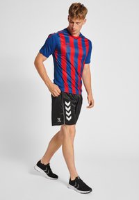 Hummel CORE XK  - T-shirts print - true blue true red