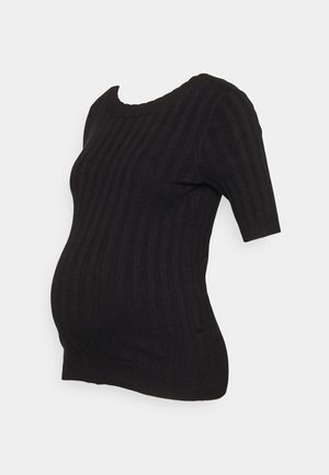 Top de maternidade preto canelado com mangas curtas, formato justo e decote redondo, projetado para acomodar uma barriga em crescimento.