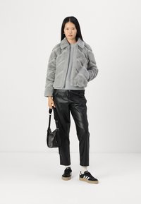 Vero Moda - Kurtka zimowa