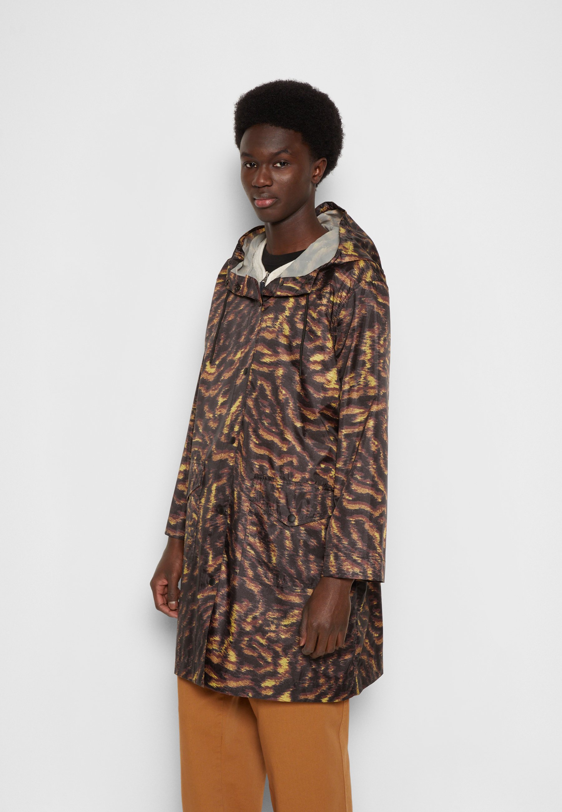 PS Paul Smith PRINTED RAINCOAT 