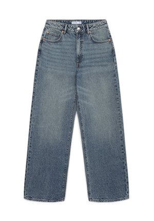 Jeans in denim blu a vita alta e gamba larga, con tasche frontali, passanti per cintura, chiusura con bottone e leggere sfumature sbiadite sulla parte anteriore.