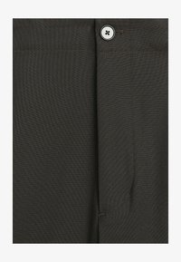 Non sélectionné, dark brown