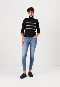 VILA VIKERRY ROLLNECK PULLOVER/KA - Pulóver - black/natural
