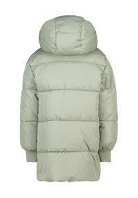 Chaqueta de invierno acolchada verde claro con capucha, mangas largas y puños elásticos, mostrada desde atrás sobre un fondo blanco.