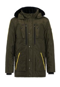 Olivgrüne Pufferjacke mit einer Kapuze aus Futter, zwei Brusttaschen und seitlichen Taschen. Mit gelben Akzentstreifen und schwarzen Reißverschlüssen.