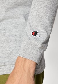 Champion ICONS CONTRAST CREWNECK LONG SLEEVE  - Long sleeved top - grey