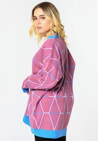 Cesare Gaspari Vest - pink blue