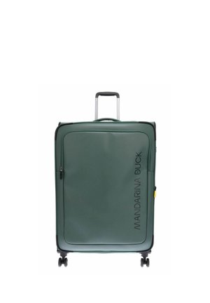 Valise souple verte avec quatre roues, poignée télescopique, poche avant zippée et logo "Mandarina Duck" sur le devant.